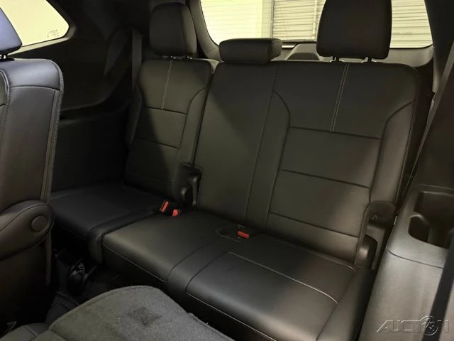 2026 GMC Acadia - Image 18 of 21