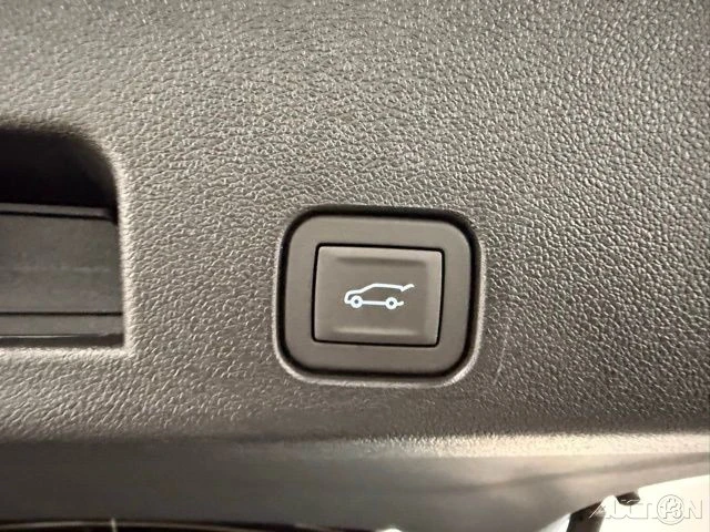 2026 GMC Acadia - Image 9 of 21