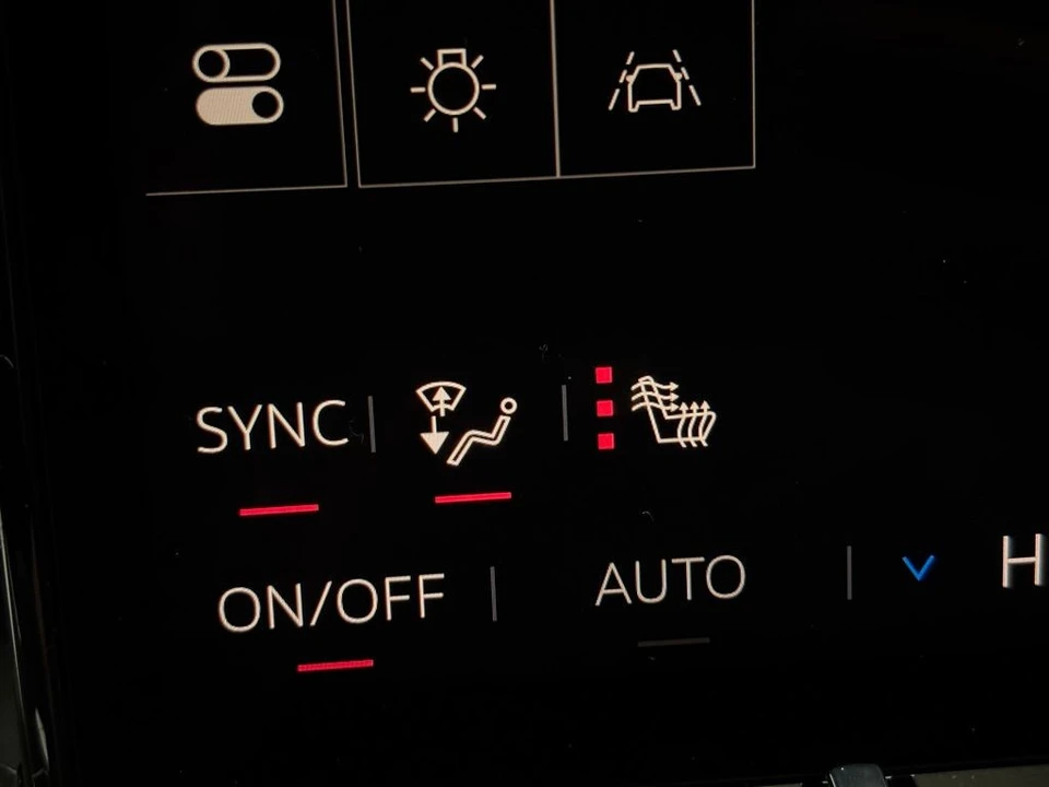 2026 GMC Acadia - Image 4 of 12