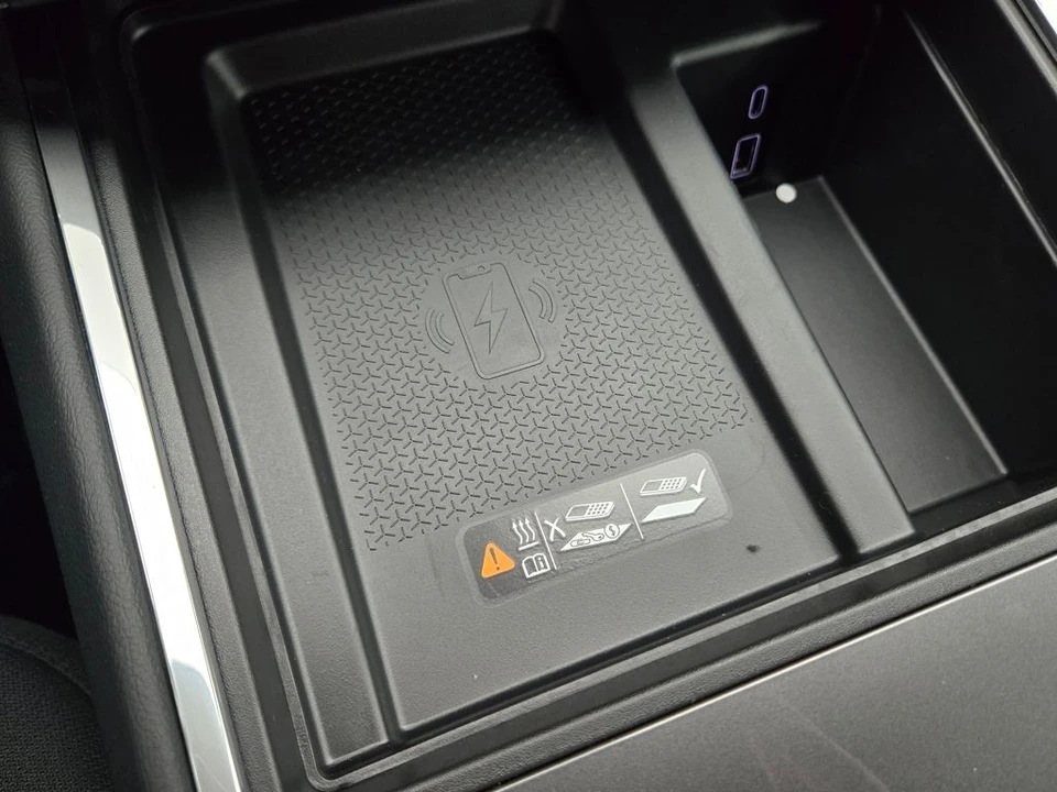 2026 GMC Acadia - Image 7 of 12