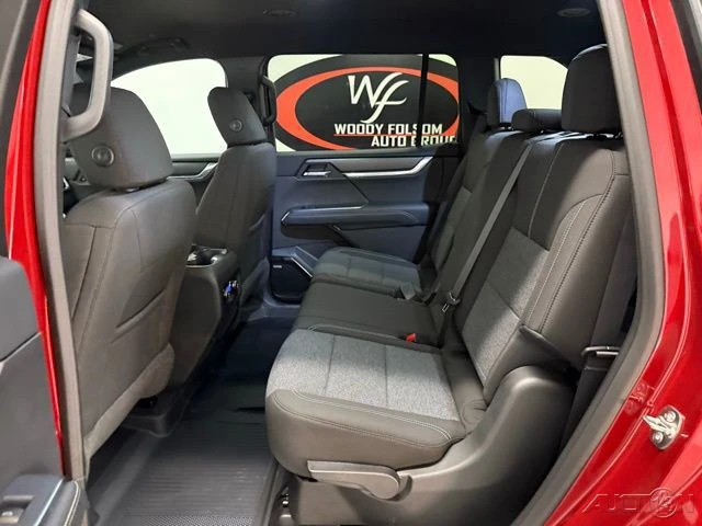 2026 GMC Acadia - Image 16 of 21