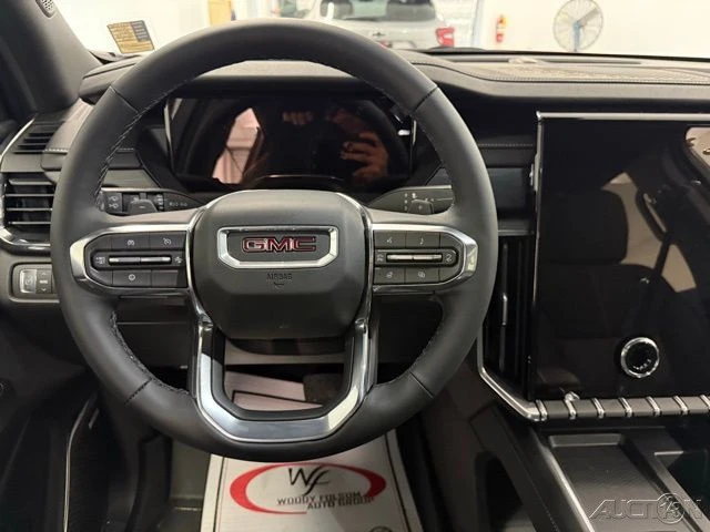2026 GMC Acadia - Image 19 of 21