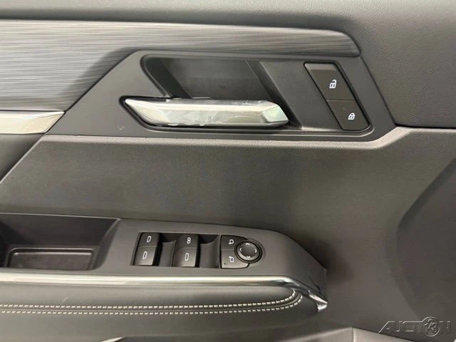 2026 GMC Acadia - Image 15 of 21