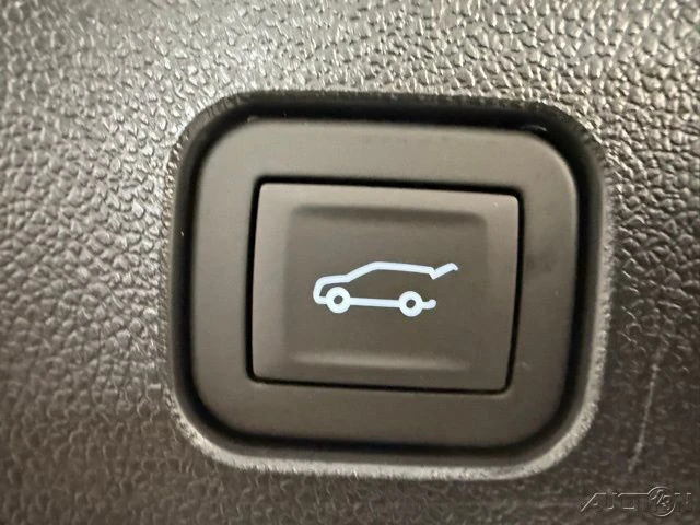 2026 GMC Acadia - Image 9 of 21