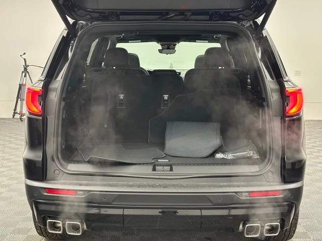 2026 GMC Acadia - Image 11 of 12