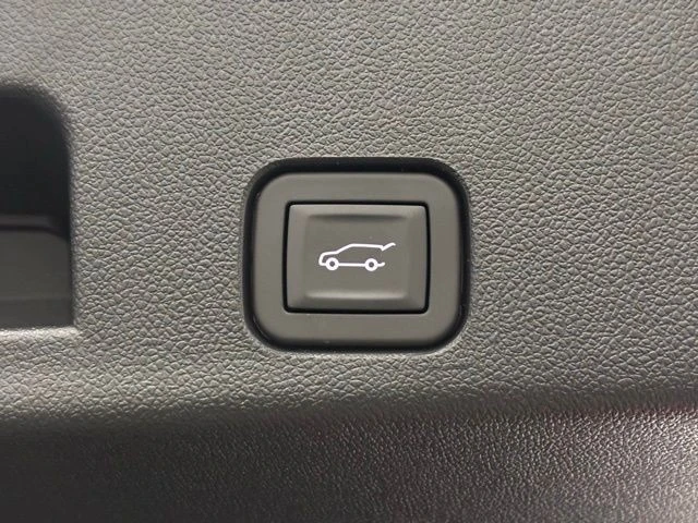 2026 GMC Acadia - Image 12 of 12