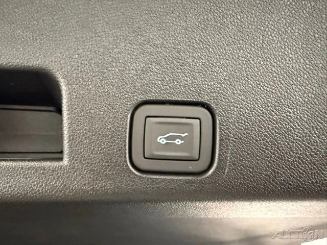 2026 GMC Acadia - Image 9 of 21