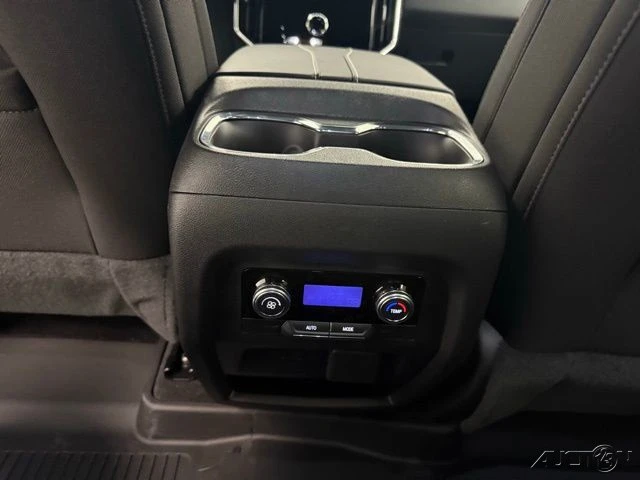 2026 GMC Acadia - Image 18 of 21