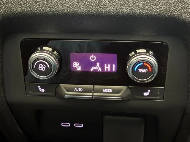 2026 GMC Acadia - Image 7 of 12
