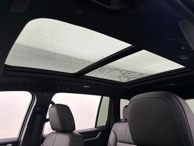2026 GMC Acadia - Image 4 of 12