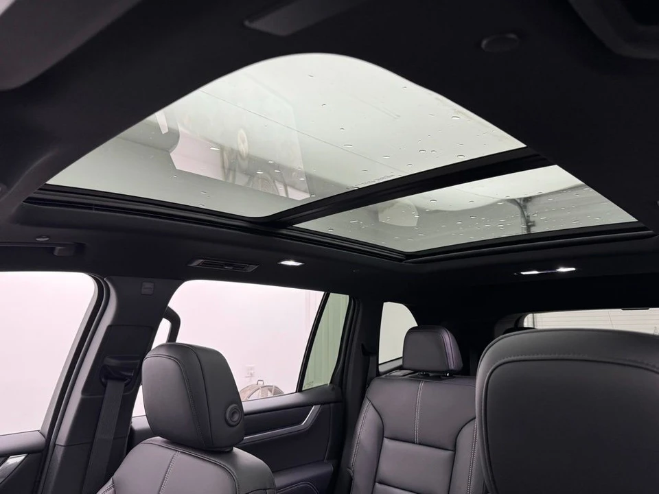 2026 GMC Acadia - Image 4 of 12