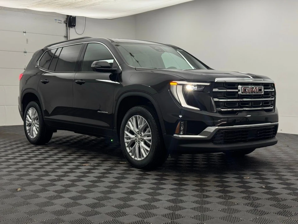 2026 GMC Acadia - Image 8 of 12