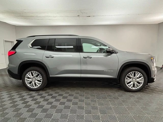 2026 GMC Acadia - Image 9 of 12