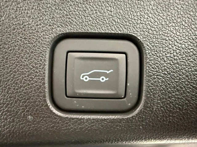 2026 GMC Acadia - Image 9 of 12