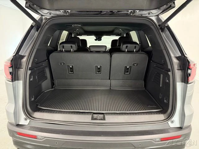 2026 GMC Acadia - Image 8 of 12