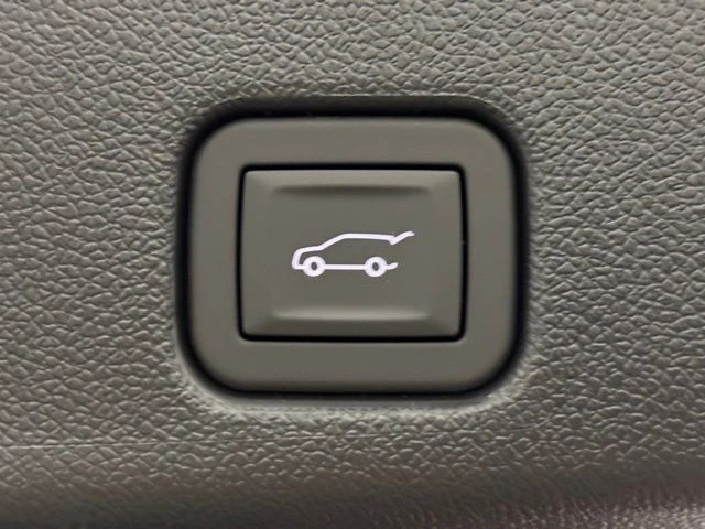 2026 GMC Acadia - Image 10 of 12
