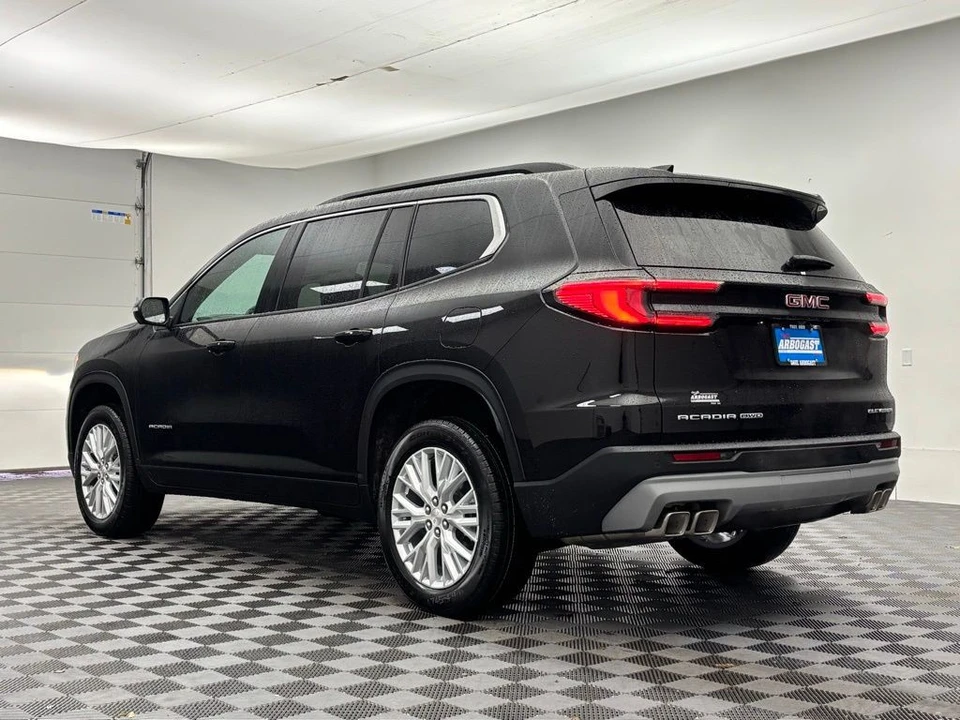 2026 GMC Acadia - Image 12 of 12