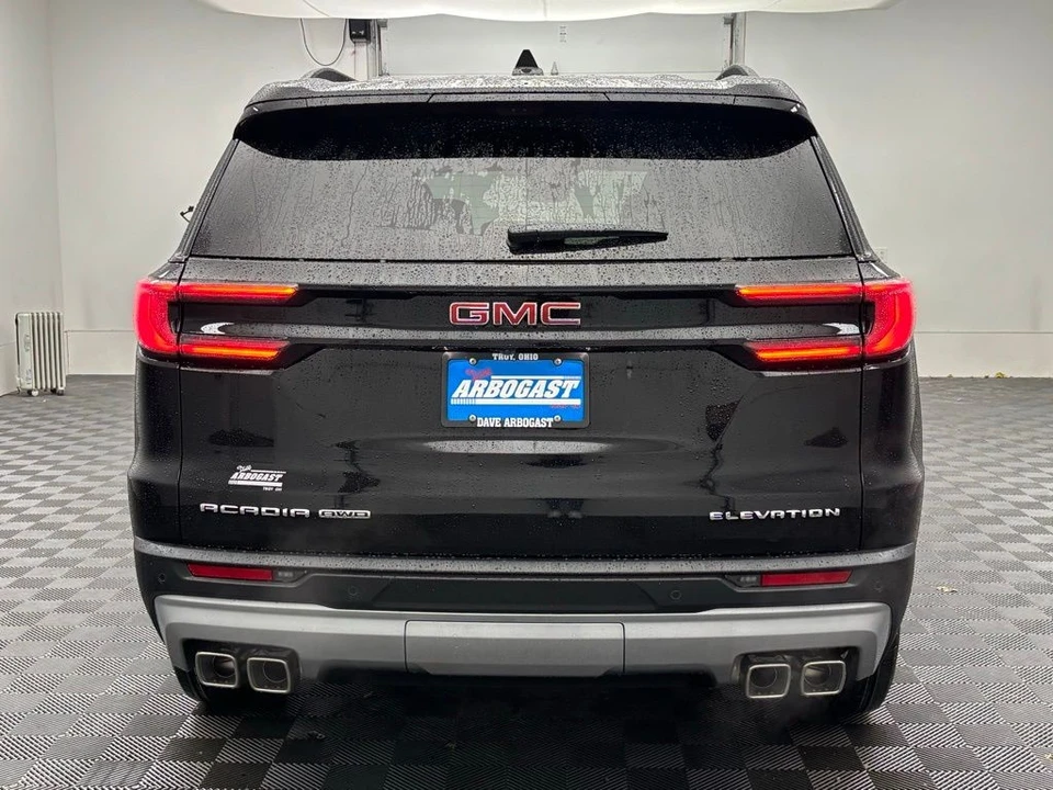 2026 GMC Acadia - Image 9 of 12