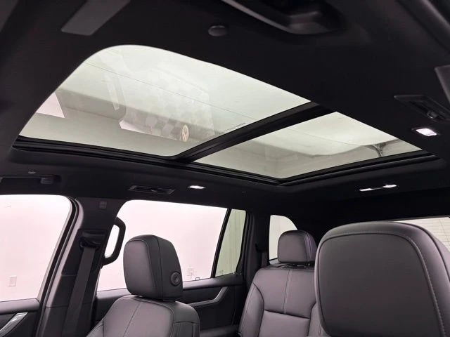 2026 GMC Acadia - Image 5 of 12