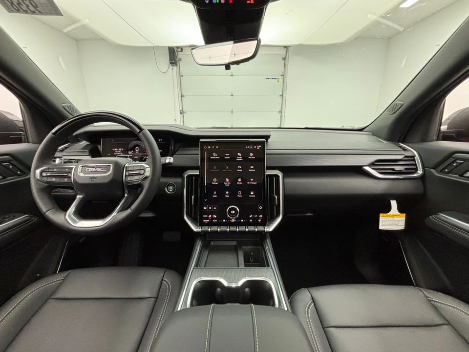 2026 GMC Acadia - Image 2 of 12