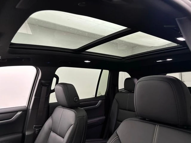 2026 GMC Acadia - Image 4 of 12