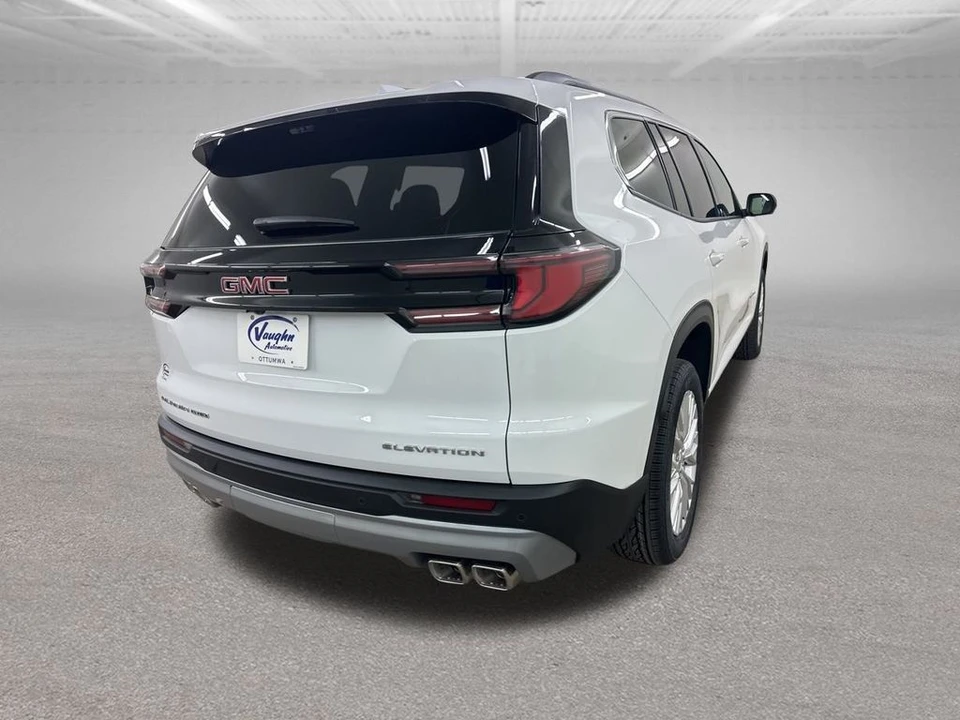 2026 GMC Acadia - Image 11 of 12