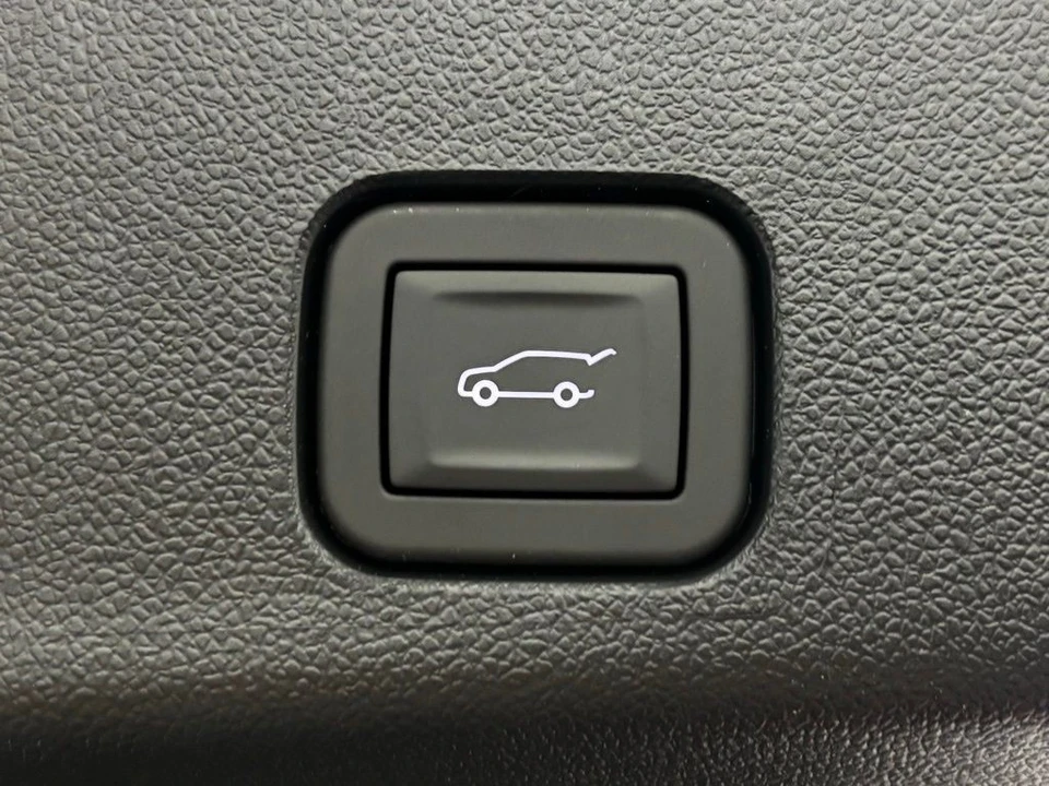 2026 GMC Acadia - Image 12 of 12
