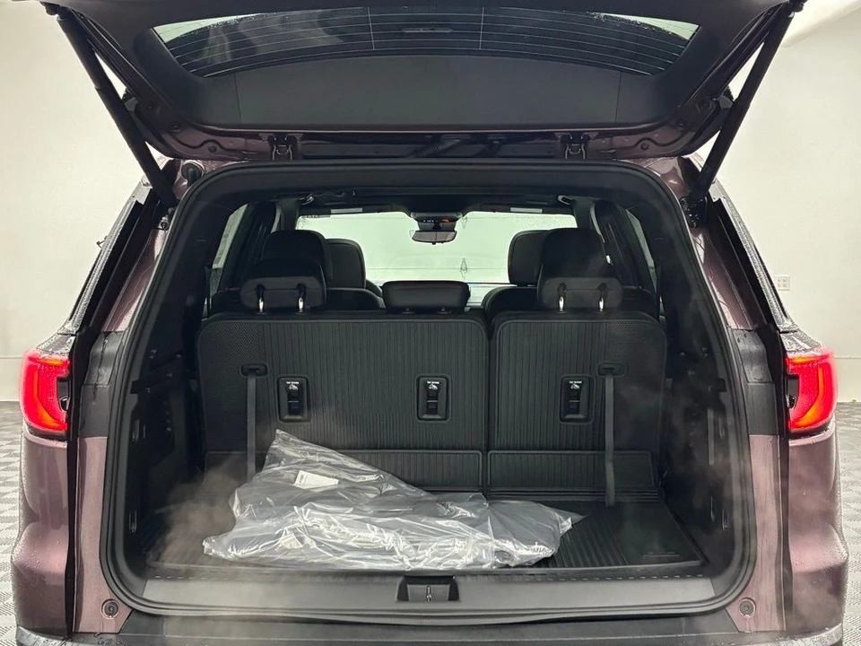 2026 GMC Acadia - Image 11 of 12