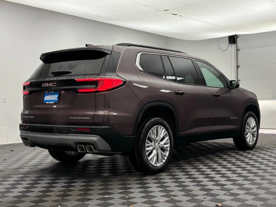 2026 GMC Acadia - Image 9 of 12