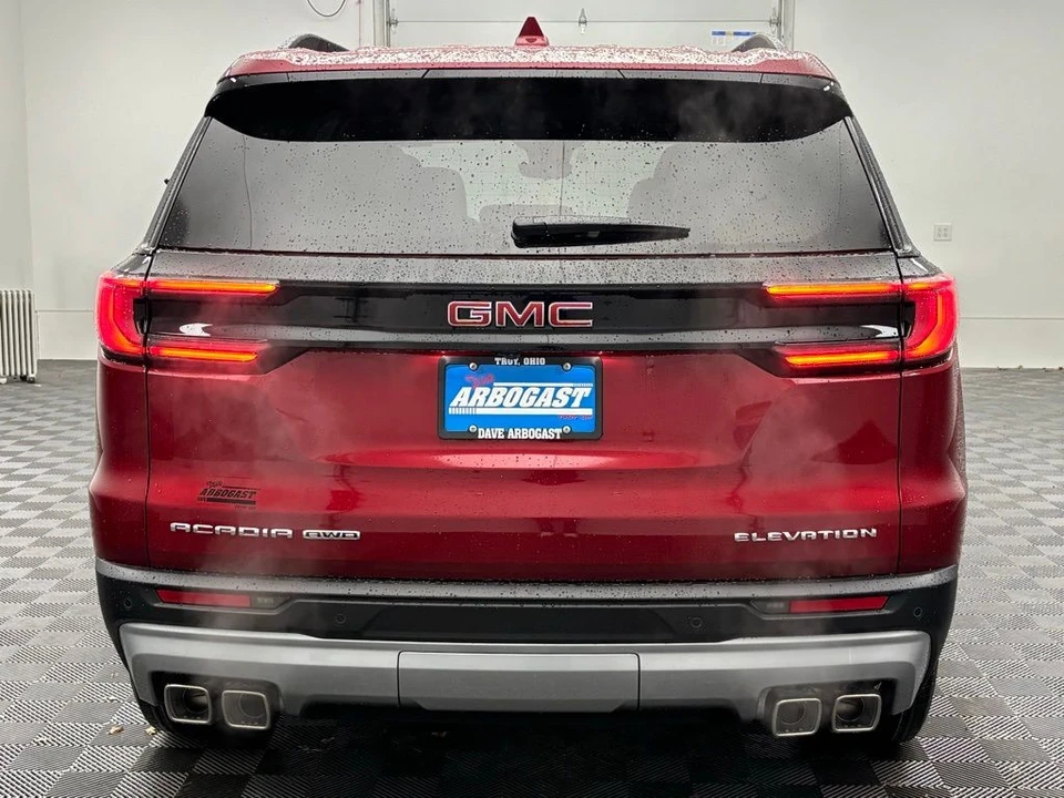 2026 GMC Acadia - Image 10 of 12