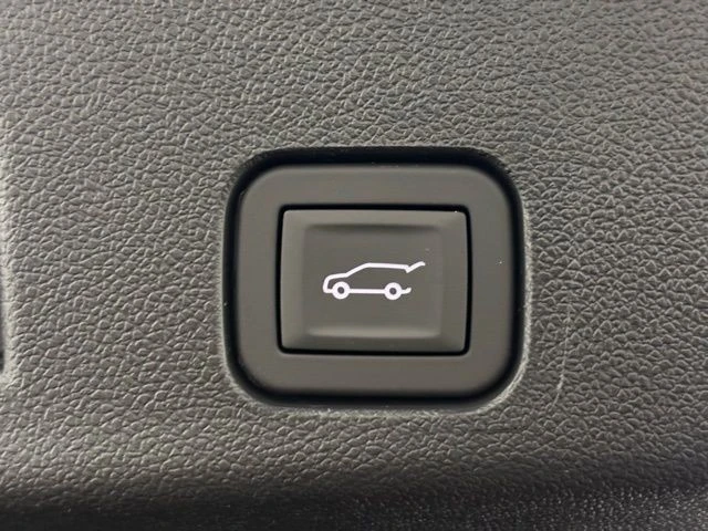 2026 GMC Acadia - Image 12 of 12
