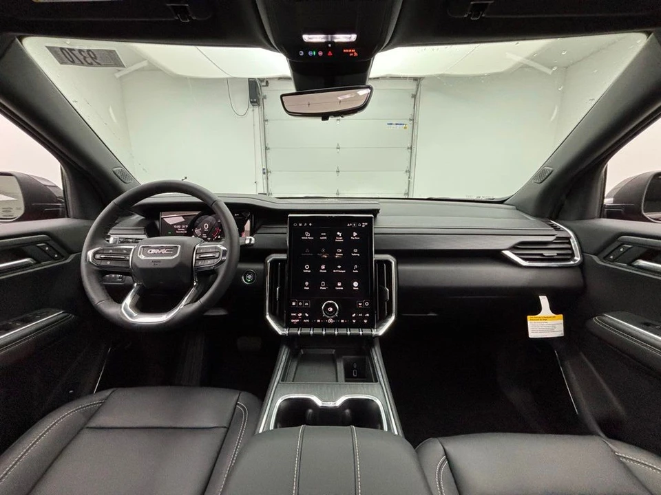2026 GMC Acadia - Image 2 of 12