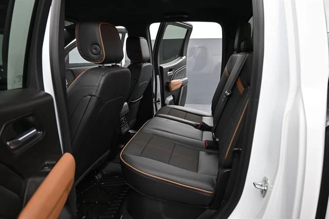 2026 GMC Canyon - Image 17 of 20