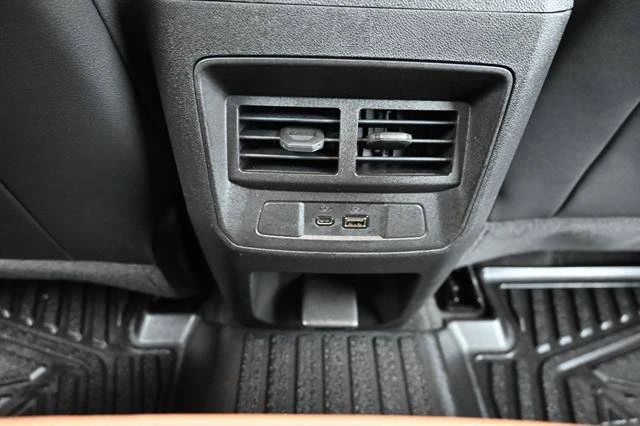 2026 GMC Canyon - Image 15 of 20