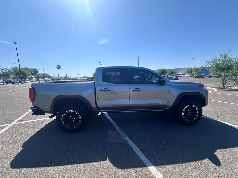2026 GMC Canyon - Image 3 of 15