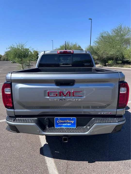 2026 GMC Canyon - Image 2 of 15