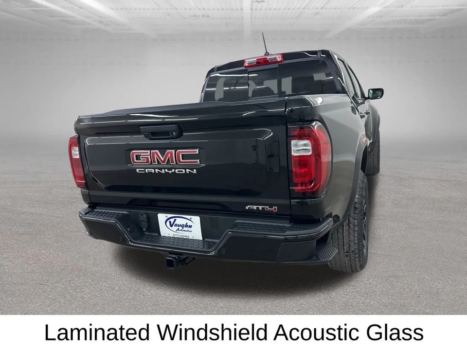 2026 GMC Canyon 2nd Gen - Image 10 of 12