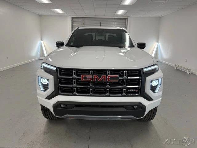 2026 GMC Canyon 2nd Gen - Image 2 of 12