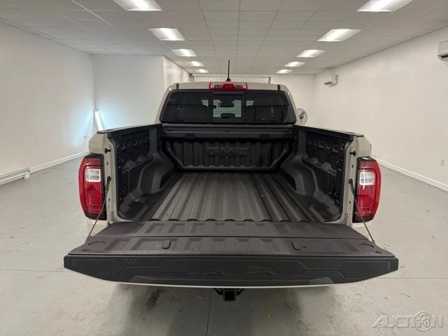 2026 GMC Canyon 2nd Gen - Image 8 of 12