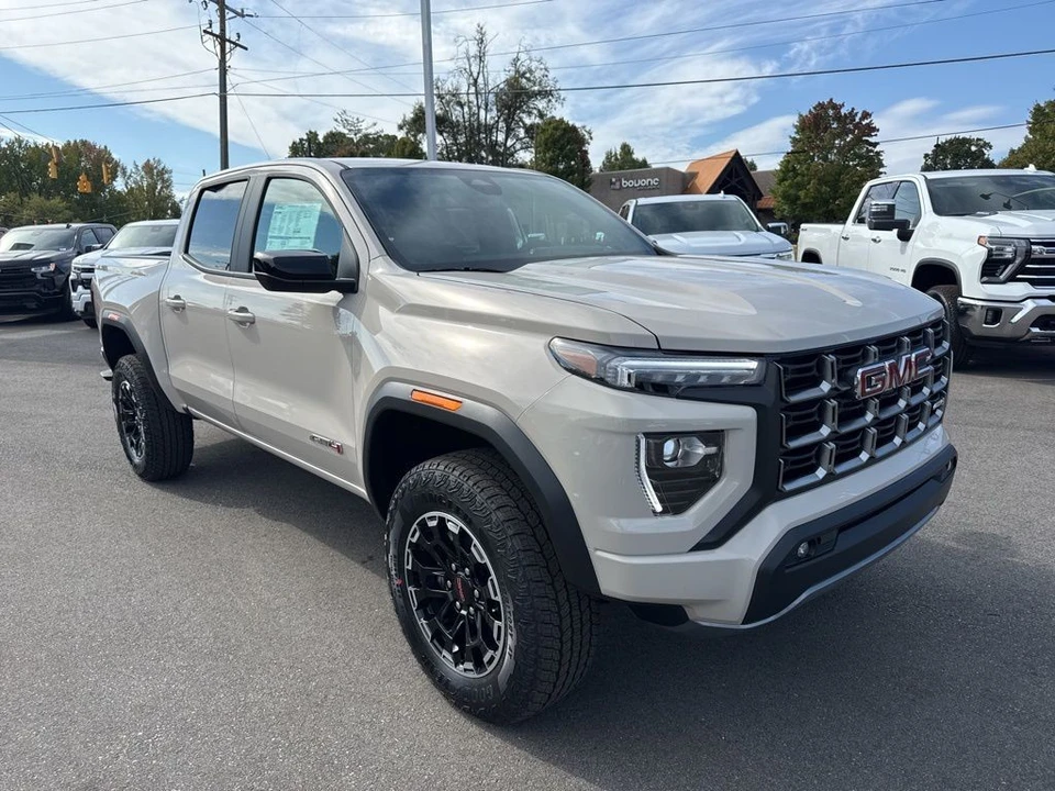 2026 GMC Canyon 2nd Gen - Image 7 of 12