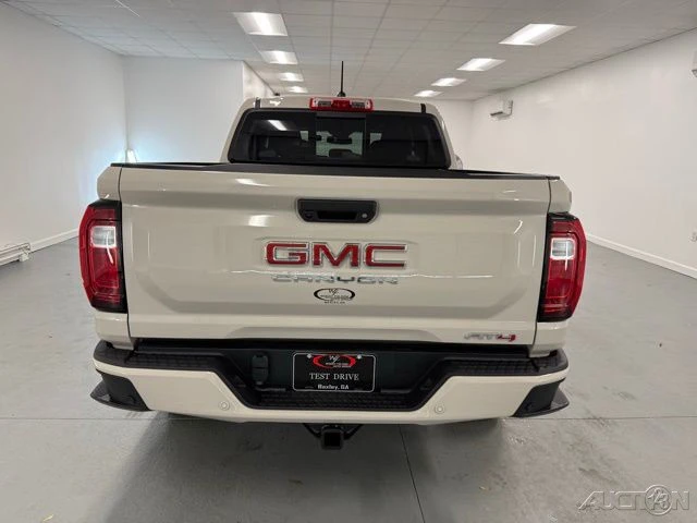 2026 GMC Canyon 2nd Gen - Image 7 of 21