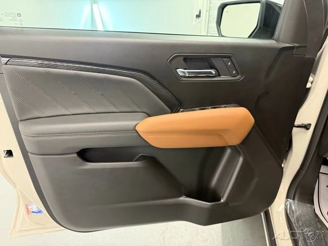 2026 GMC Canyon 2nd Gen - Image 13 of 21