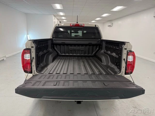 2026 GMC Canyon 2nd Gen - Image 8 of 21