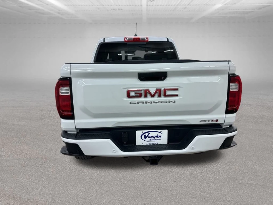 2026 GMC Canyon 2nd Gen - Image 9 of 12