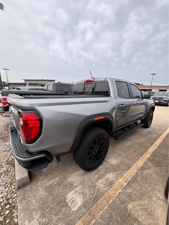 2026 GMC Canyon - Image 4 of 12