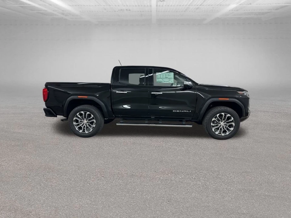 2026 GMC Canyon 2nd Gen - Image 12 of 12