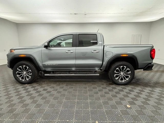 2026 GMC Canyon 2nd Gen - Image 10 of 12
