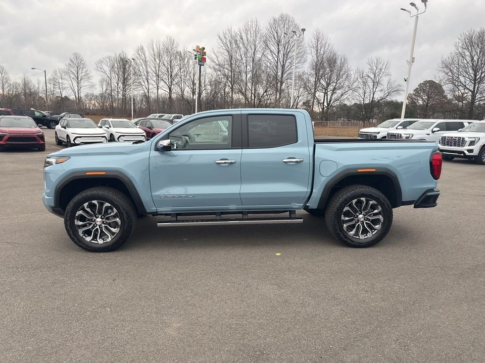 2026 GMC Canyon 2nd Gen - Image 2 of 12