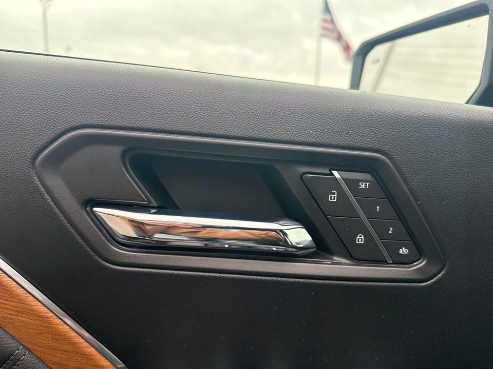 2026 GMC Canyon 2nd Gen - Image 11 of 12