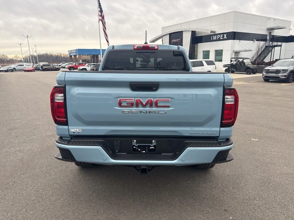 2026 GMC Canyon 2nd Gen - Image 4 of 12
